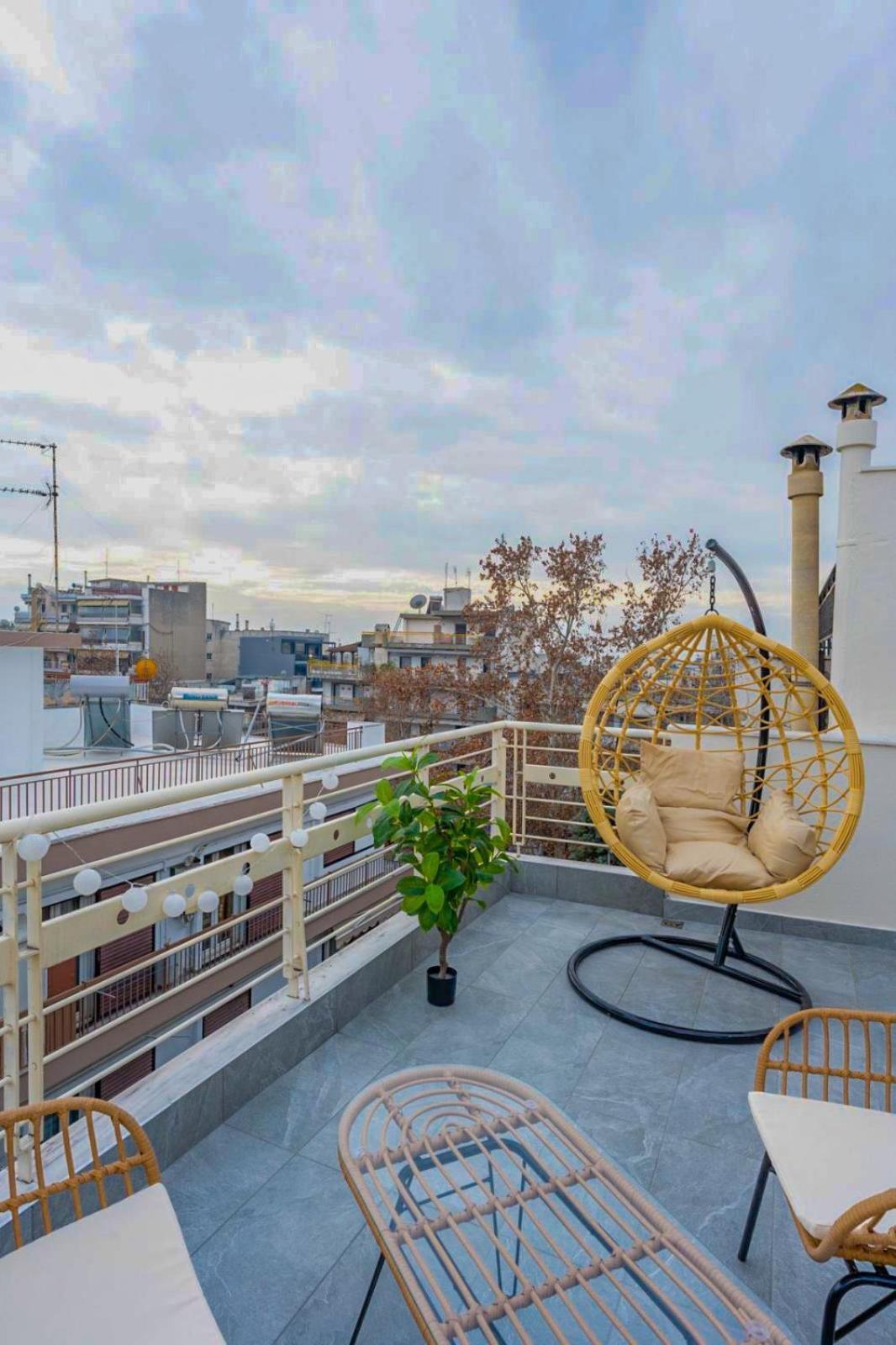Pomegranate Luxury Penthouse Maisonette With Beautiful Terrace & Free Parking By Binobi ! Thessaloniki Buitenkant foto