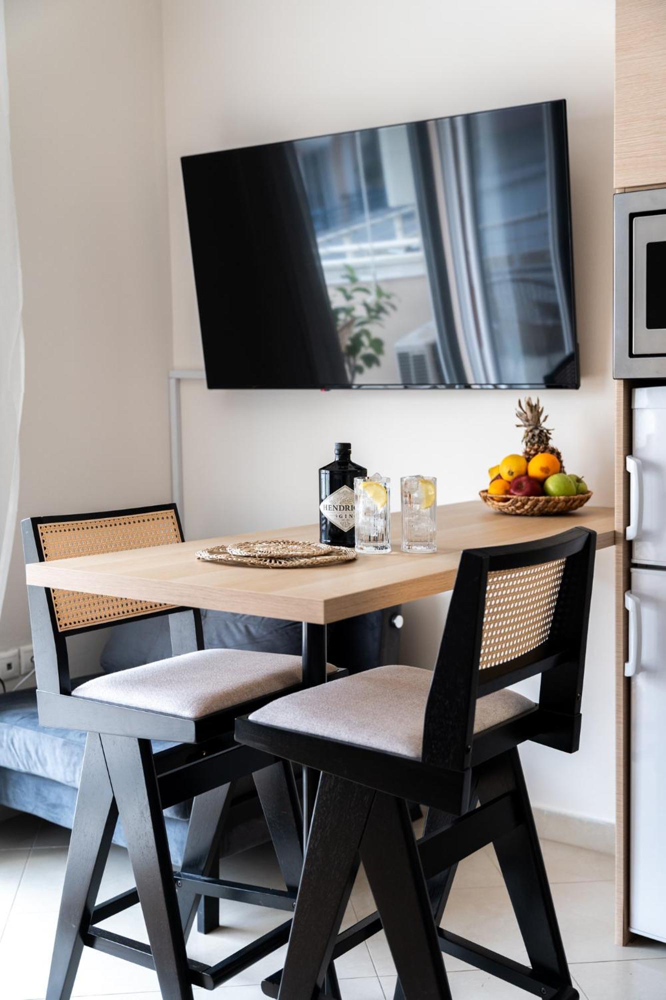 Pomegranate Luxury Penthouse Maisonette With Beautiful Terrace & Free Parking By Binobi ! Thessaloniki Buitenkant foto